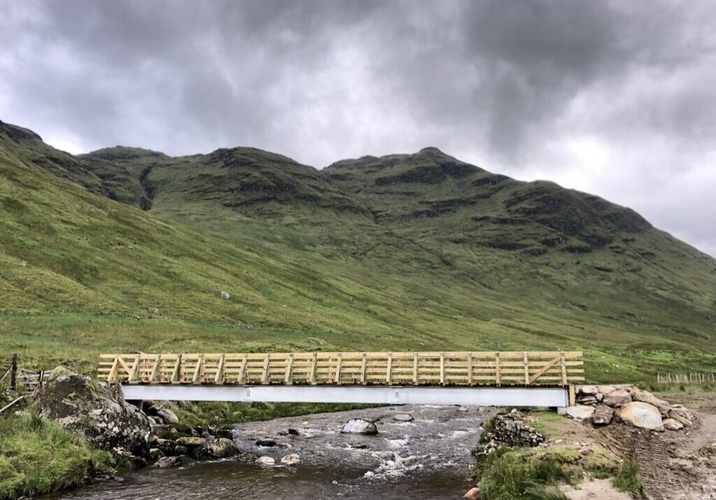Inverlochlarig footbridge2